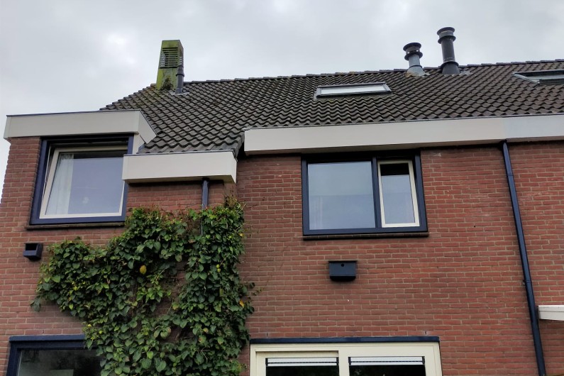 Nieuwe kozijnen en dakgoot bekleding in Emmeloord